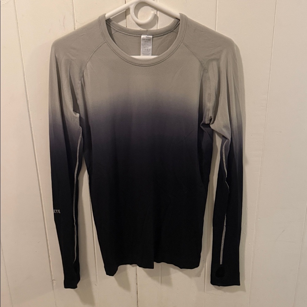 Woman’s TKEQ Gray and Black Ombre Equestrian Riding Shirt. Size M/L. EUC